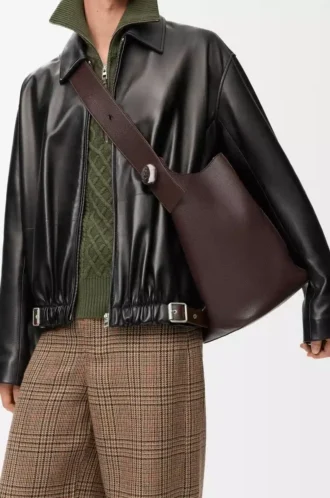 Large Pebble bucket in supple grained calfskin Oxblood