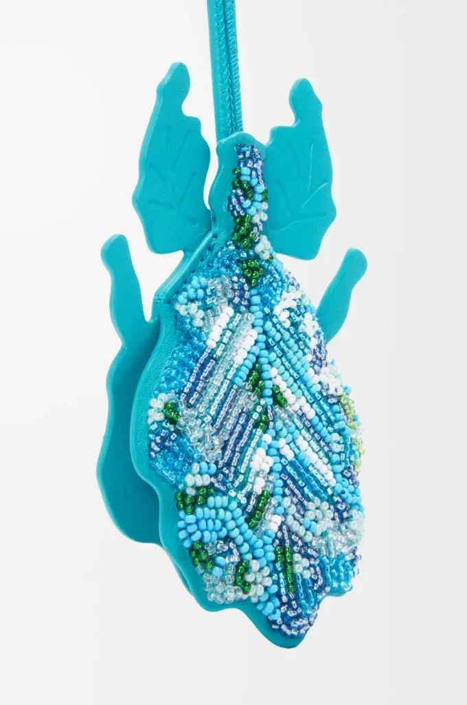 Leaf insect keyfob charm in beaded leather Deep Turquoise Leaf insect keyfob charm in beaded leather Deep Turquoise