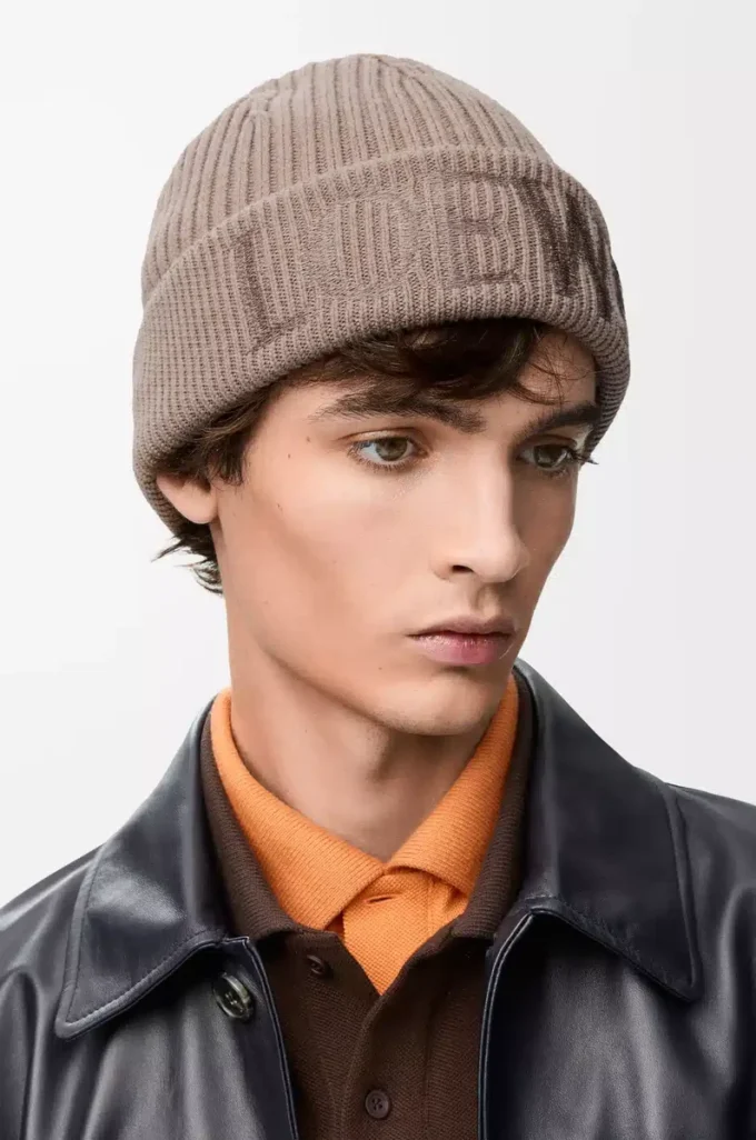LOEWE beanie in wool Dark Beige