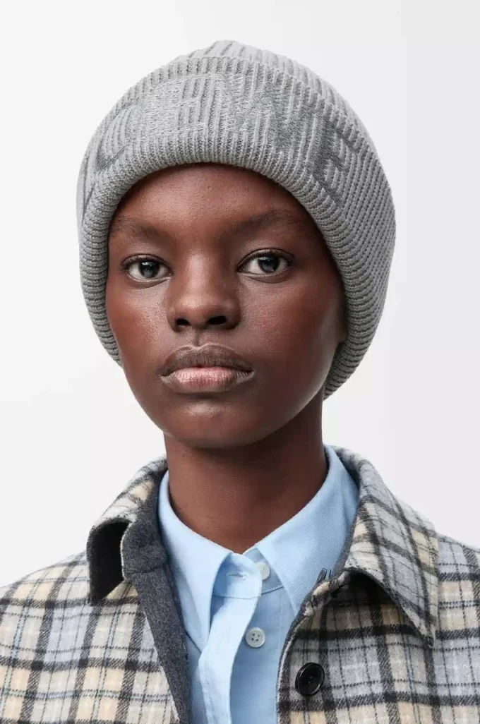LOEWE beanie in wool Grey LOEWE beanie in wool Grey