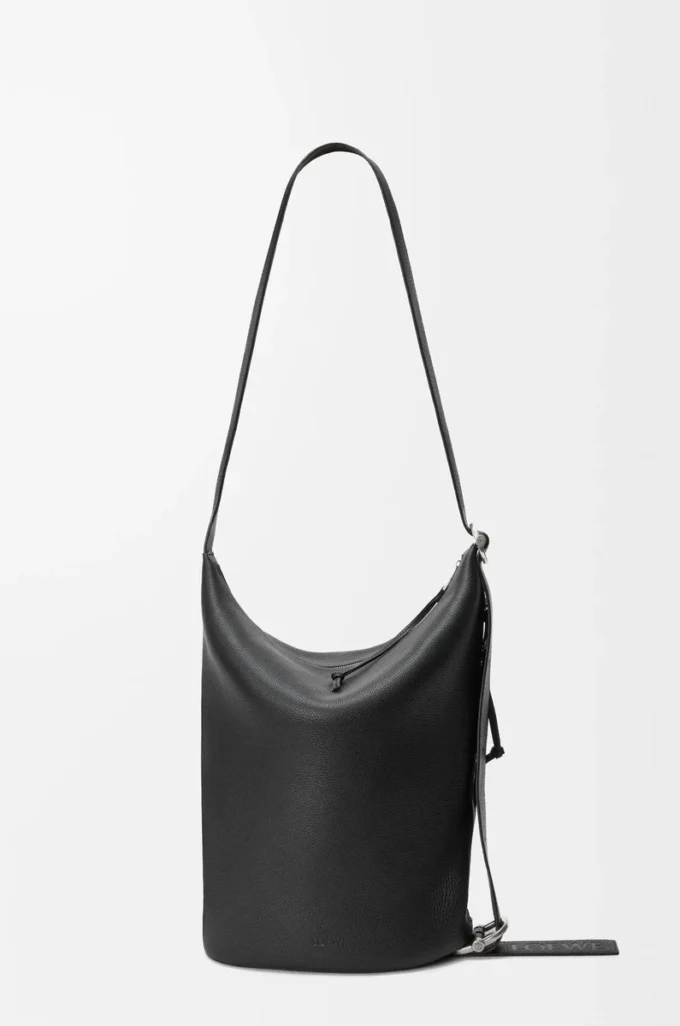 Loop bucket in supple grained calfskin Black Loop bucket in supple grained calfskin Black