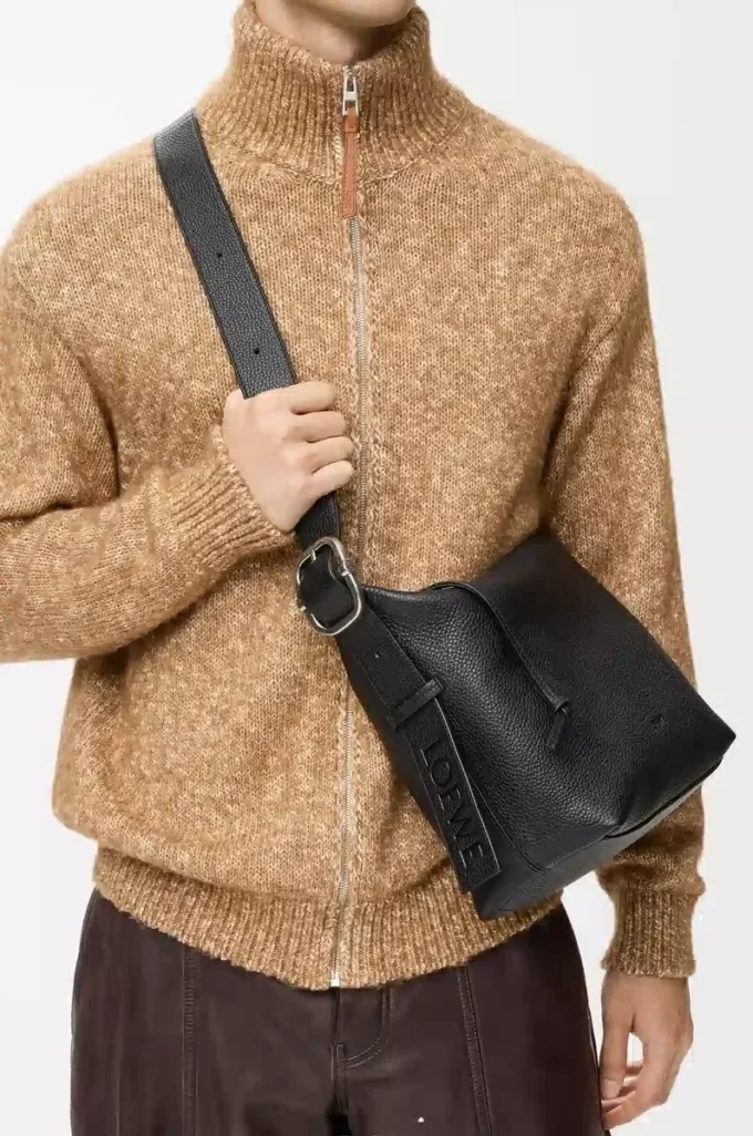 Loop hobo in supple grained calfskin Black Loop hobo in supple grained calfskin Black