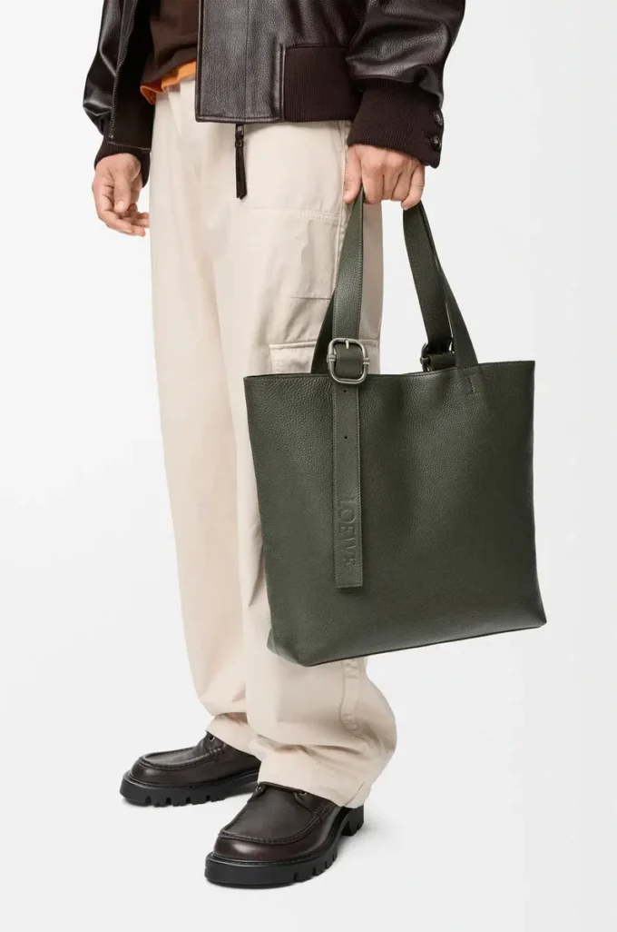 Loop zipped tote in supple grained calfskin Dark Khaki