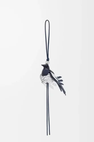 Magpie charm in classic calfskin Black/Silver Magpie charm in classic calfskin Black/Silver