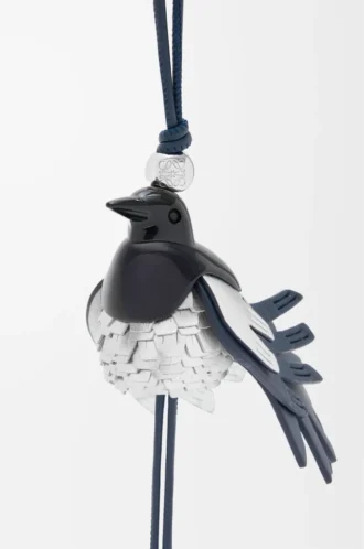 Magpie charm in classic calfskin Black/Silver Magpie charm in classic calfskin Black/Silver