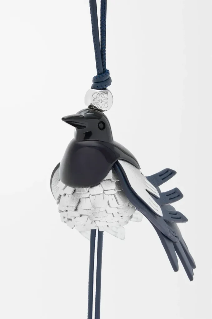 Magpie charm in classic calfskin Black/Silver Magpie charm in classic calfskin Black/Silver