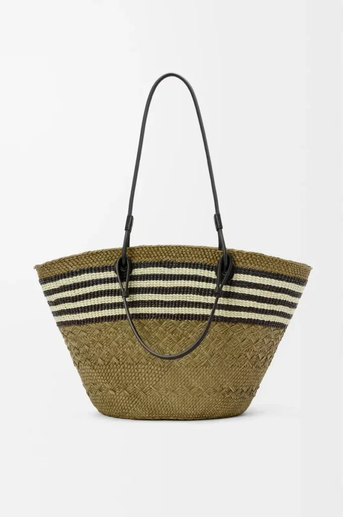 Medium Anagram basket in iraca palm and calfskin Dark Khaki/Black