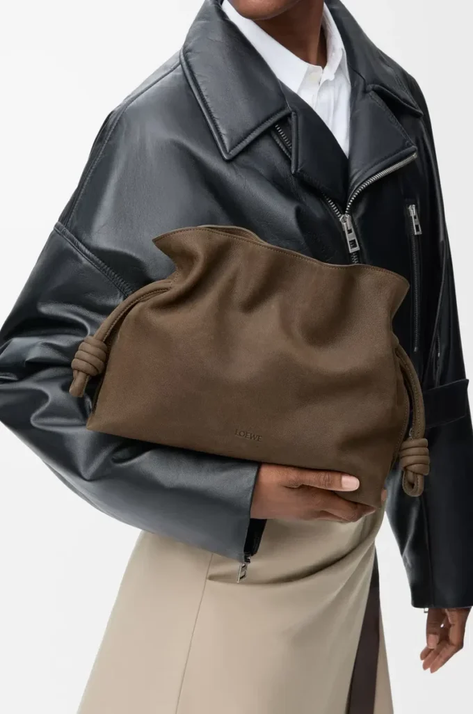 Medium Flamenco clutch in grained nubuck Tundra