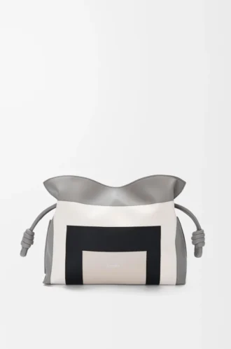 Medium Flamenco clutch in nappa calfskin Grey/Light Ghost