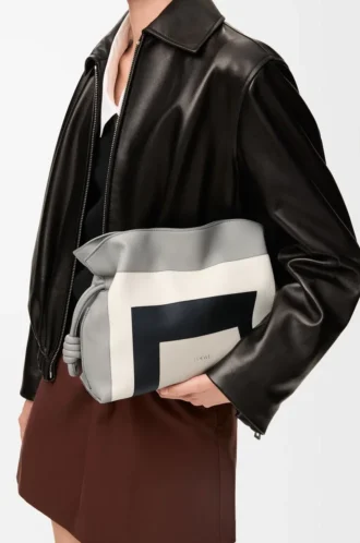 Medium Flamenco clutch in nappa calfskin Grey/Light Ghost