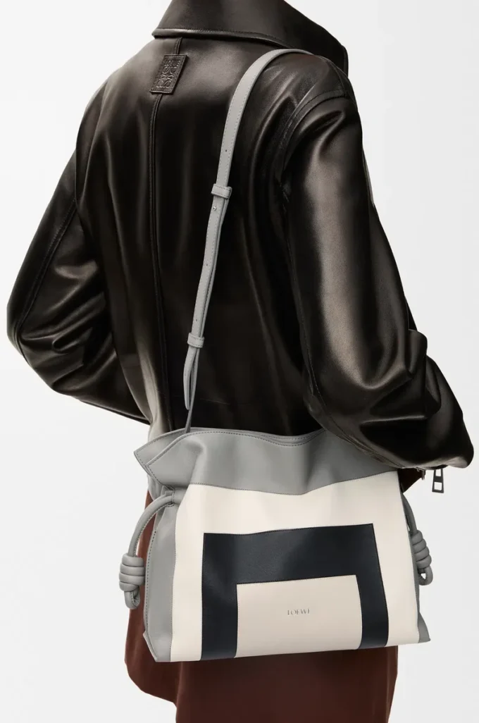 Medium Flamenco clutch in nappa calfskin Grey/Light Ghost Medium Flamenco clutch in nappa calfskin Grey/Light Ghost