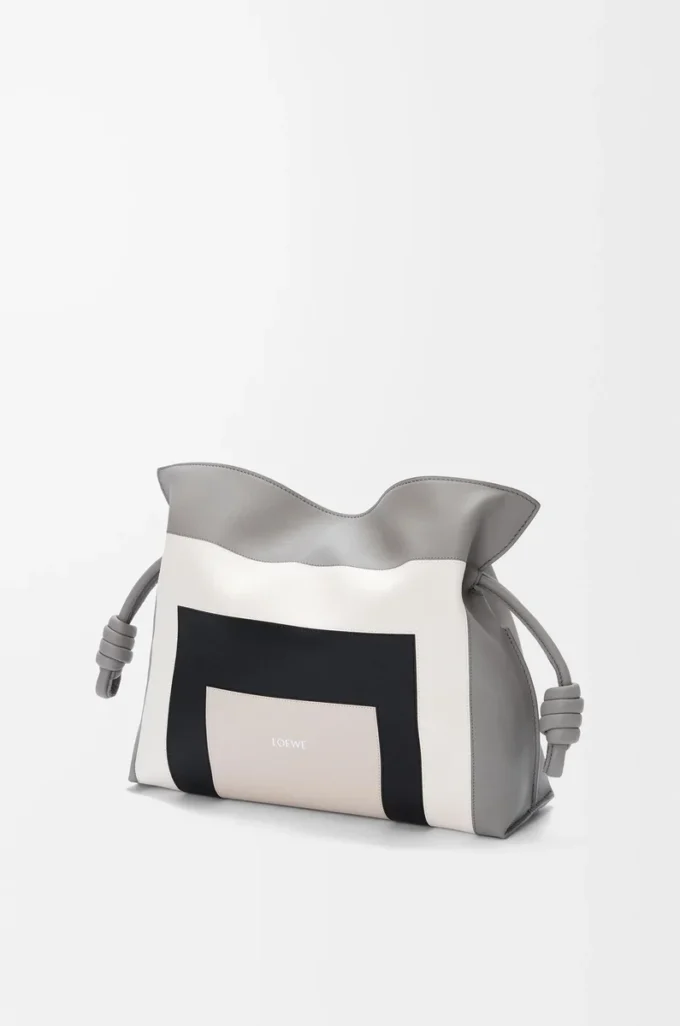 Medium Flamenco clutch in nappa calfskin Grey/Light Ghost Medium Flamenco clutch in nappa calfskin Grey/Light Ghost