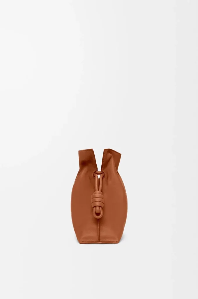 Medium Flamenco clutch in nappa calfskin Squirrel