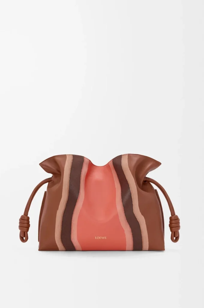 Medium Flamenco clutch Landscape in nappa calfskin Pecan/Parrot Pink Medium Flamenco clutch Landscape in nappa calfskin Pecan/Parrot Pink
