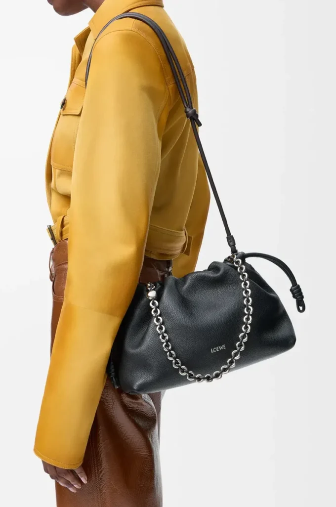Medium Flamenco purse in fine grained calfskin Black