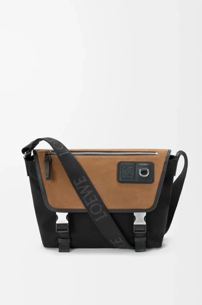 Medium Flex messenger in canvas and suede Black/Dark Gold Medium Flex messenger in canvas and suede Black/Dark Gold