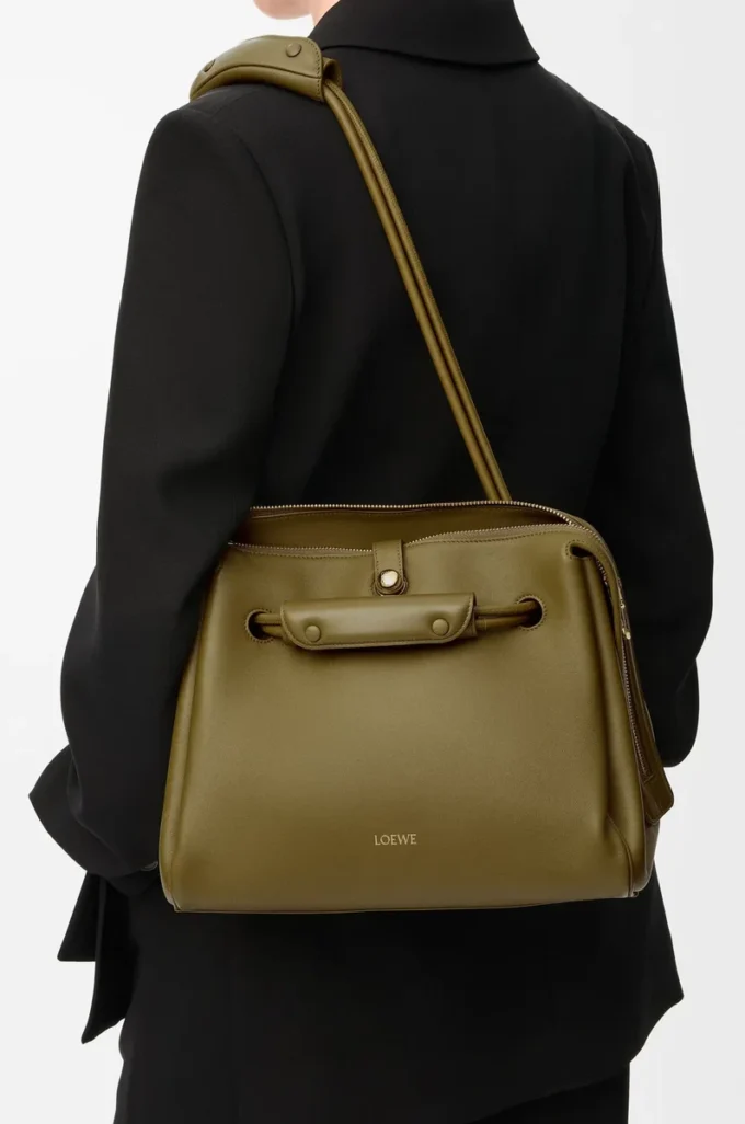 Medium Madrid bag in supple calfskin Olive
