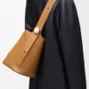 Medium Pebble bucket in smooth calfskin Oak Medium Pebble bucket in smooth calfskin Oak