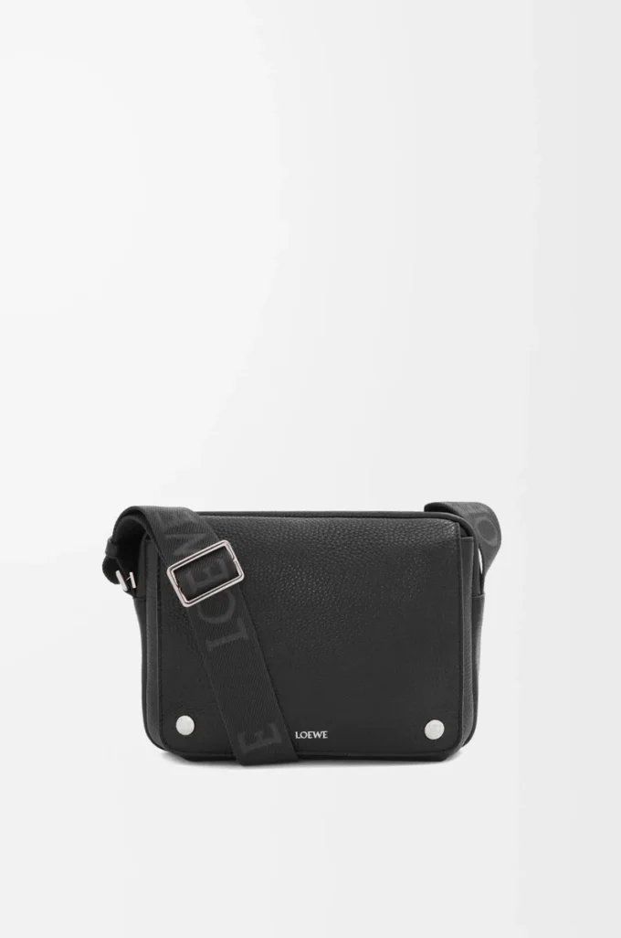 Medium Pebble messenger bag in supple grained calfskin Black