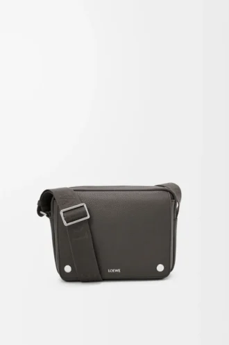 Medium Pebble messenger bag in supple grained calfskin Dark Grey