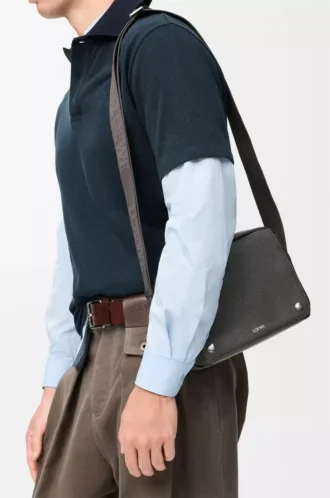 Medium Pebble messenger bag in supple grained calfskin Dark Grey