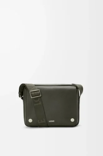 Medium Pebble messenger bag in supple grained calfskin Dark Khaki