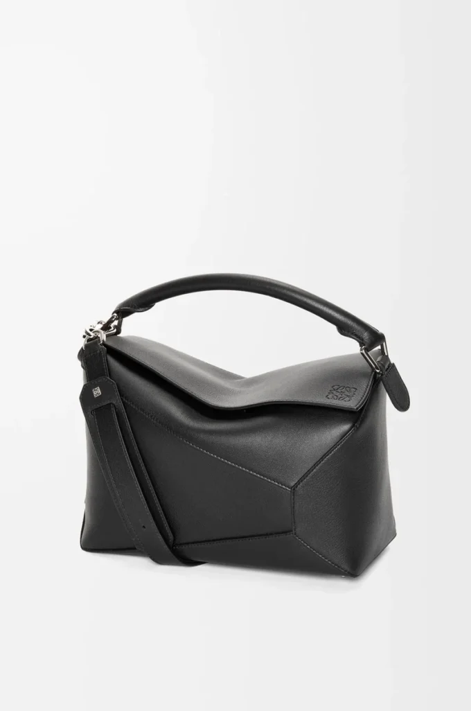 Medium Puzzle Edge bag in classic calfskin Black Medium Puzzle Edge bag in classic calfskin Black