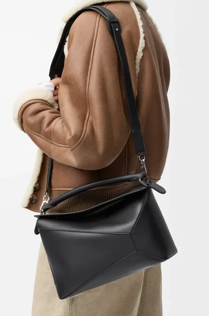 Medium Puzzle Edge bag in classic calfskin Black Medium Puzzle Edge bag in classic calfskin Black