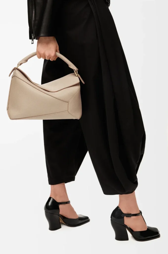 Medium Puzzle Edge bag in soft grained calfskin Sand Medium Puzzle Edge bag in soft grained calfskin Sand