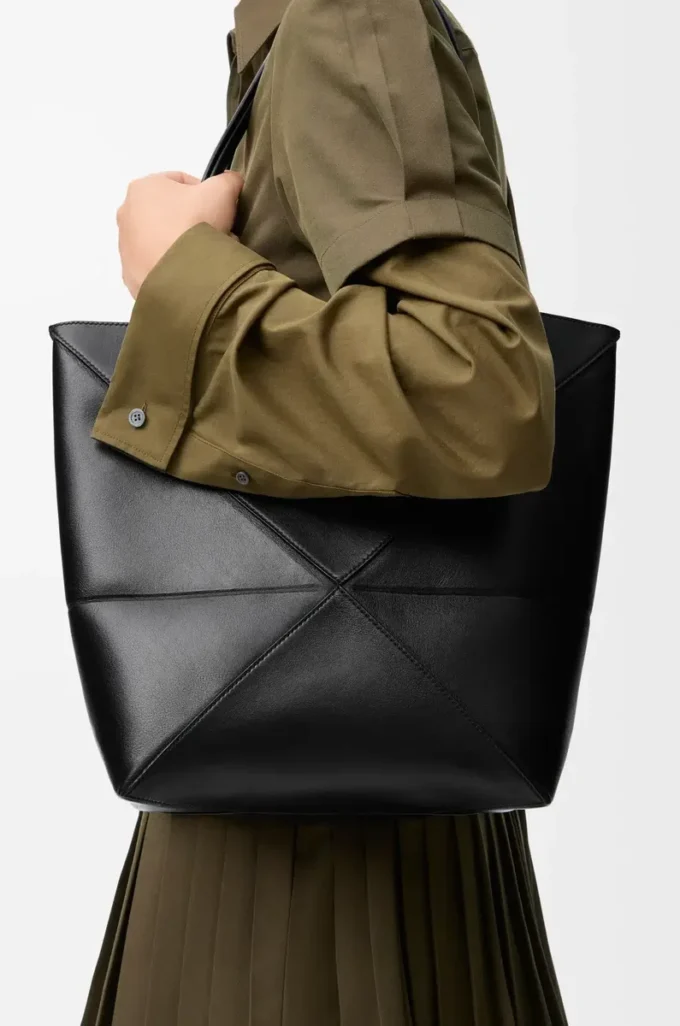 Medium Puzzle Fold tote in shiny calfskin Black Medium Puzzle Fold tote in shiny calfskin Black