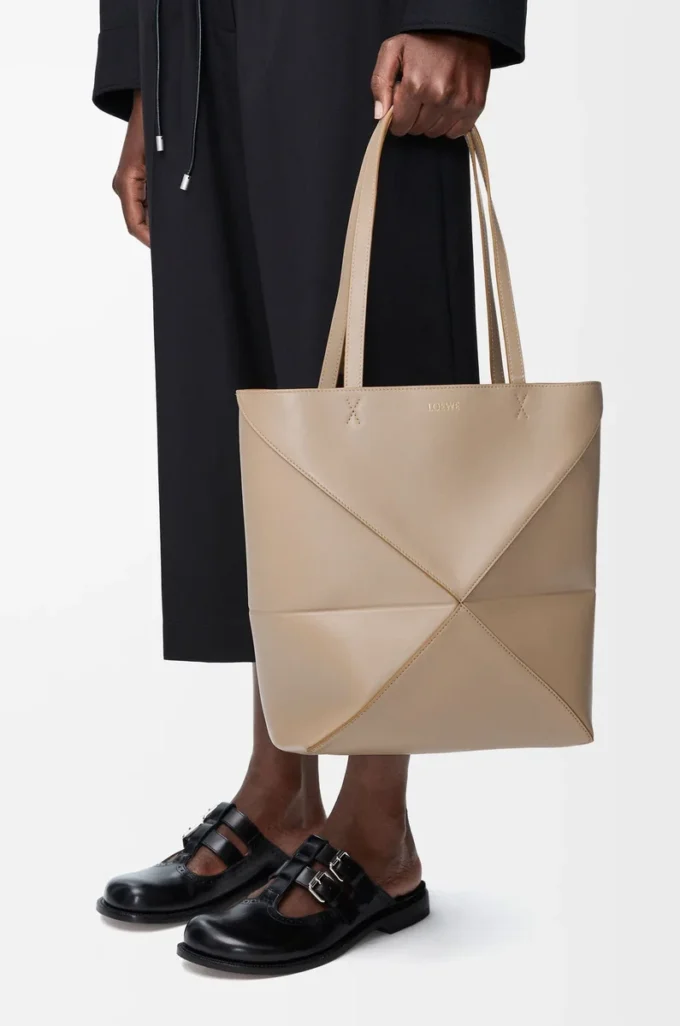Medium Puzzle Fold tote in shiny calfskin Sand Medium Puzzle Fold tote in shiny calfskin Sand