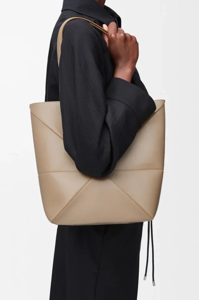 Medium Puzzle Fold tote in shiny calfskin Sand Medium Puzzle Fold tote in shiny calfskin Sand