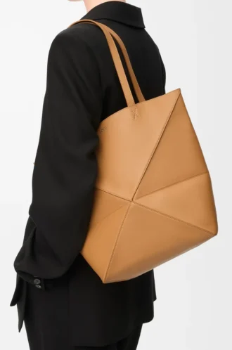 Medium Puzzle Fold tote in shiny calfskin Warm Desert