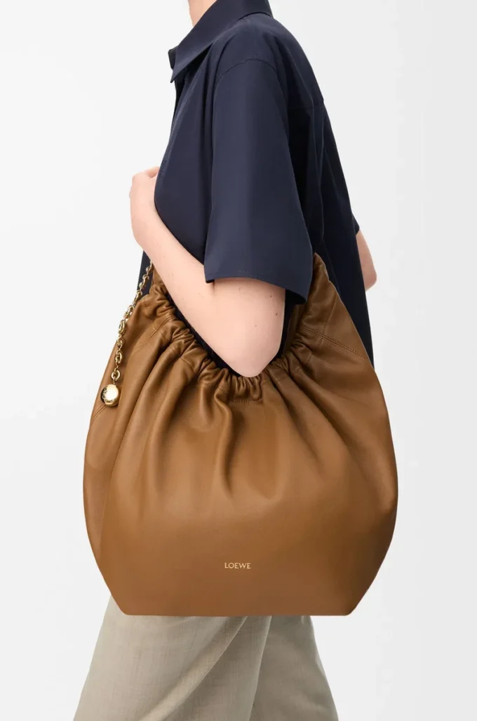 Medium Squeeze bag in mellow nappa lambskin Oak Medium Squeeze bag in mellow nappa lambskin Oak