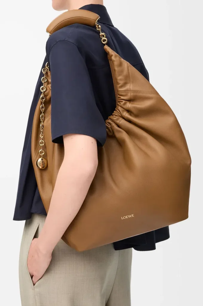 Medium Squeeze bag in mellow nappa lambskin Oak Medium Squeeze bag in mellow nappa lambskin Oak