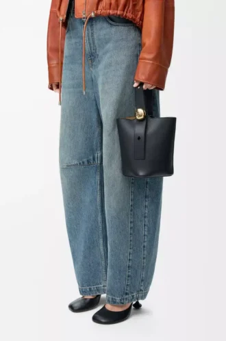 Mini Pebble bucket in smooth calfskin Black