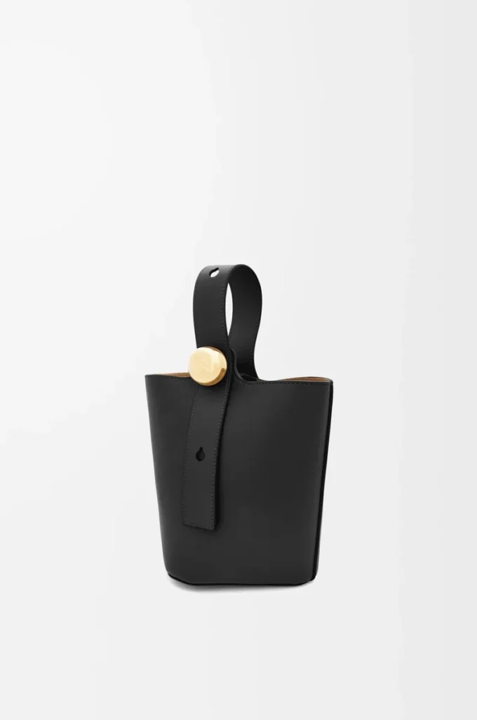 Mini Pebble bucket in smooth calfskin Black