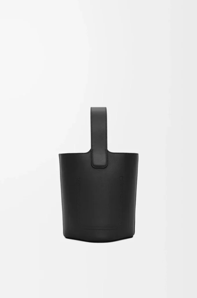 Mini Pebble bucket in smooth calfskin Black