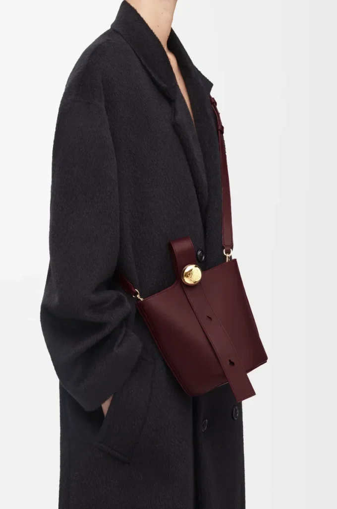 Mini Pebble bucket in smooth calfskin Dark Burgundy Mini Pebble bucket in smooth calfskin Dark Burgundy