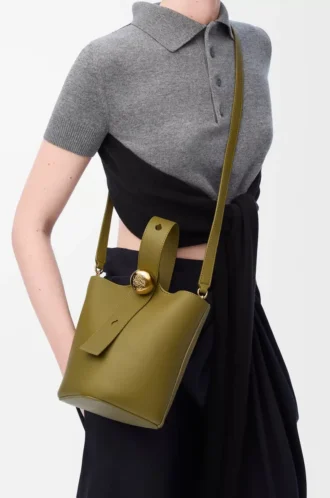 Mini Pebble bucket in smooth calfskin Olive