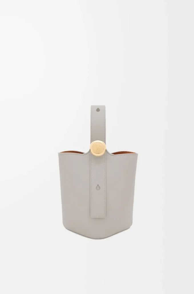Mini Pebble bucket in smooth calfskin Shell Grey Mini Pebble bucket in smooth calfskin Shell Grey