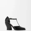 Onda T-bar pump in brushed calfskin Black Onda T-bar pump in brushed calfskin Black