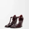 Onda T-bar pump in embossed calfskin Burgundy Onda T-bar pump in embossed calfskin Burgundy