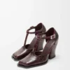 Onda T-bar pump in embossed calfskin Burgundy Onda T-bar pump in embossed calfskin Burgundy
