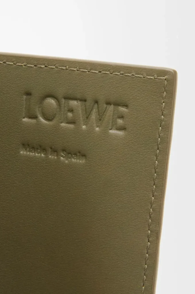 Open cardholder in textured classic calfskin Dark Khaki Open cardholder in textured classic calfskin Dark Khaki