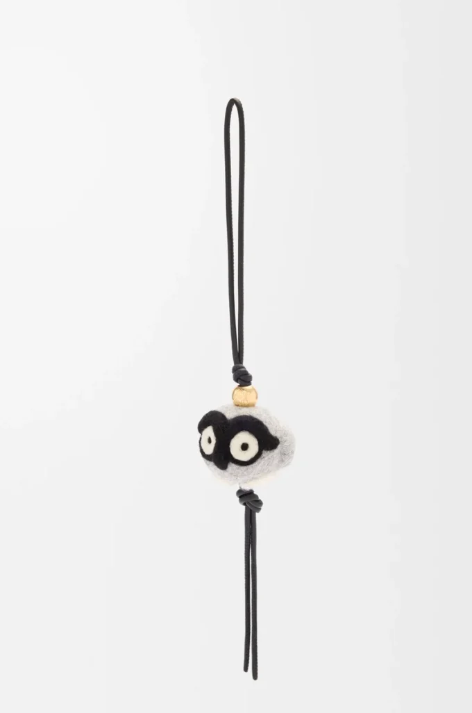 Owl charm in felt and calfskin Light Grey/Black Owl charm in felt and calfskin Light Grey/Black