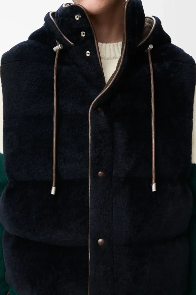 Padded vest in shearling Brown/Navy Blue Padded vest in shearling Brown/Navy Blue