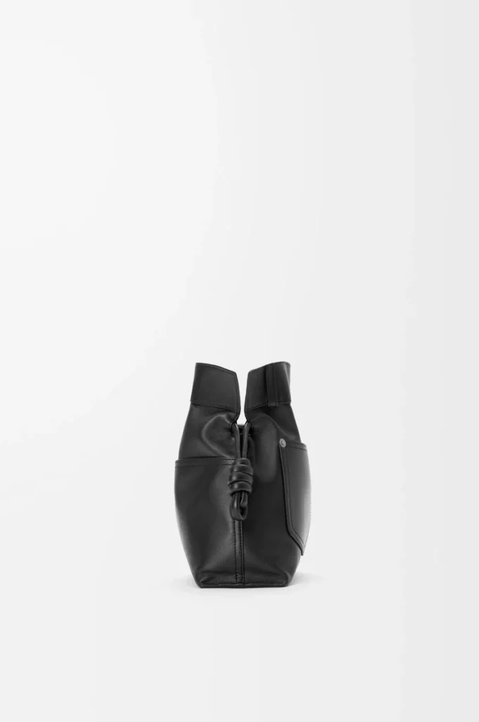 Panta medium Flamenco clutch in shiny calfskin Black Panta medium Flamenco clutch in shiny calfskin Black