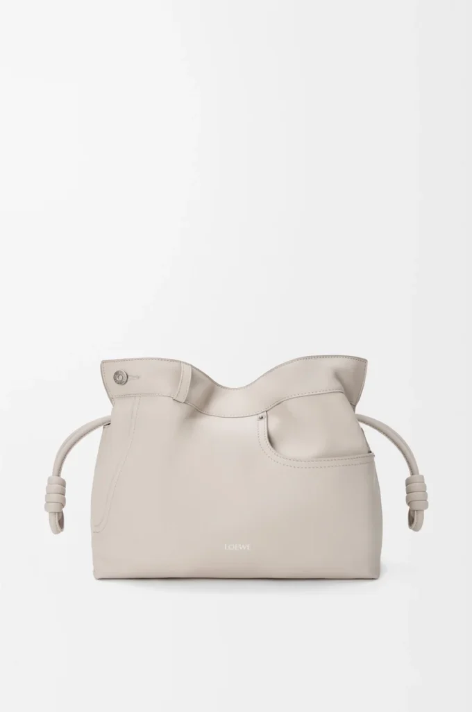 Panta medium Flamenco clutch in shiny calfskin Light Ghost