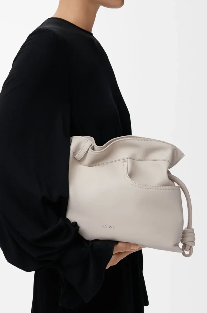 Panta medium Flamenco clutch in shiny calfskin Light Ghost